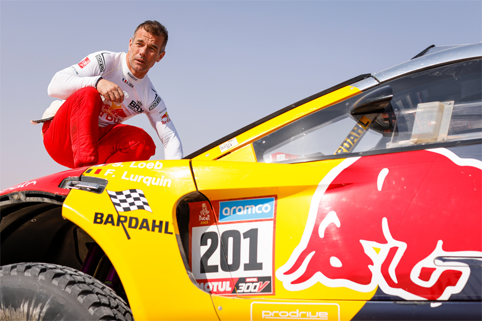 Sébastien Loeb au Dakar sur sa Prodrive Hunter